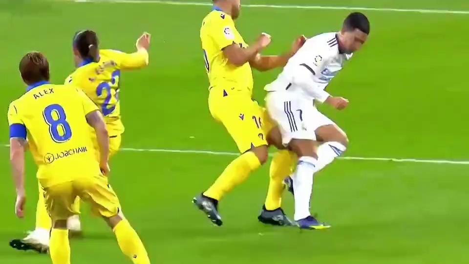 谁说没人能终老皇马的？ C罗、卡西、劳尔、拉莫斯都没完成的事，就要被咱扎球王实现了？