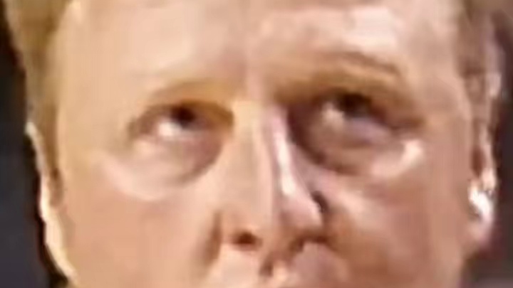 米勒推开乔丹绝杀了比赛