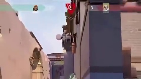 这玩意还有伤害啊，我一直以为只能把人崩飞