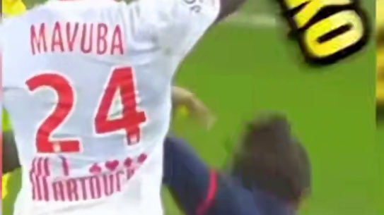 白衣服的谁啊，这么勇