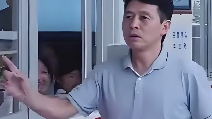 老师：一想到自己精准预判就想笑