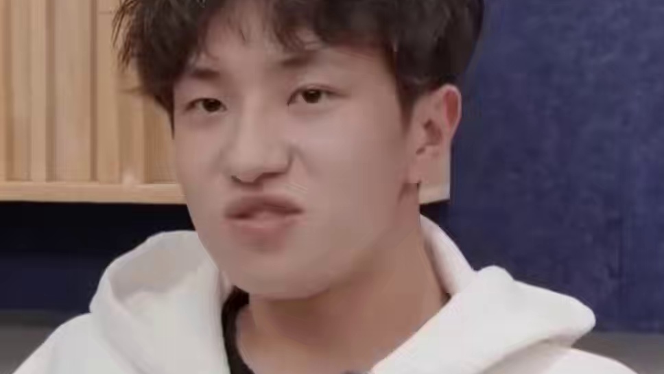 原来王一珩是重组家庭