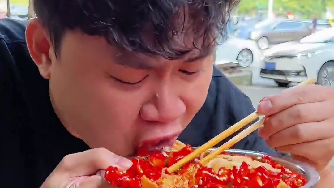 柳州“辣王”来踢馆了~#螺蛳粉