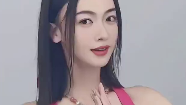 于正 已经再发疯的边缘来回试探了