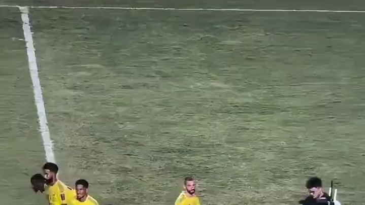 无缘沙超杯冠军c罗沙超杯失利后神情落寞，摘下队长