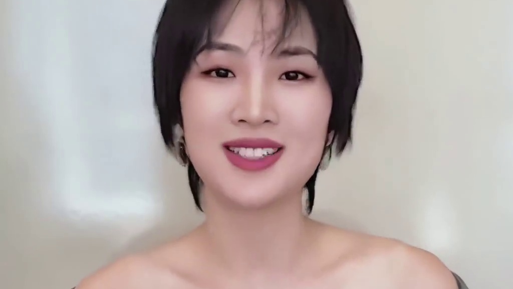 怎么不算姚安娜直接演了波，散财童子版的飒爽酷姐呢~