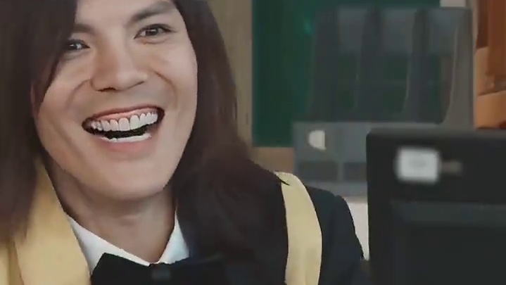 笑吐了，韬哥你就说这谁看不出来是换脸了