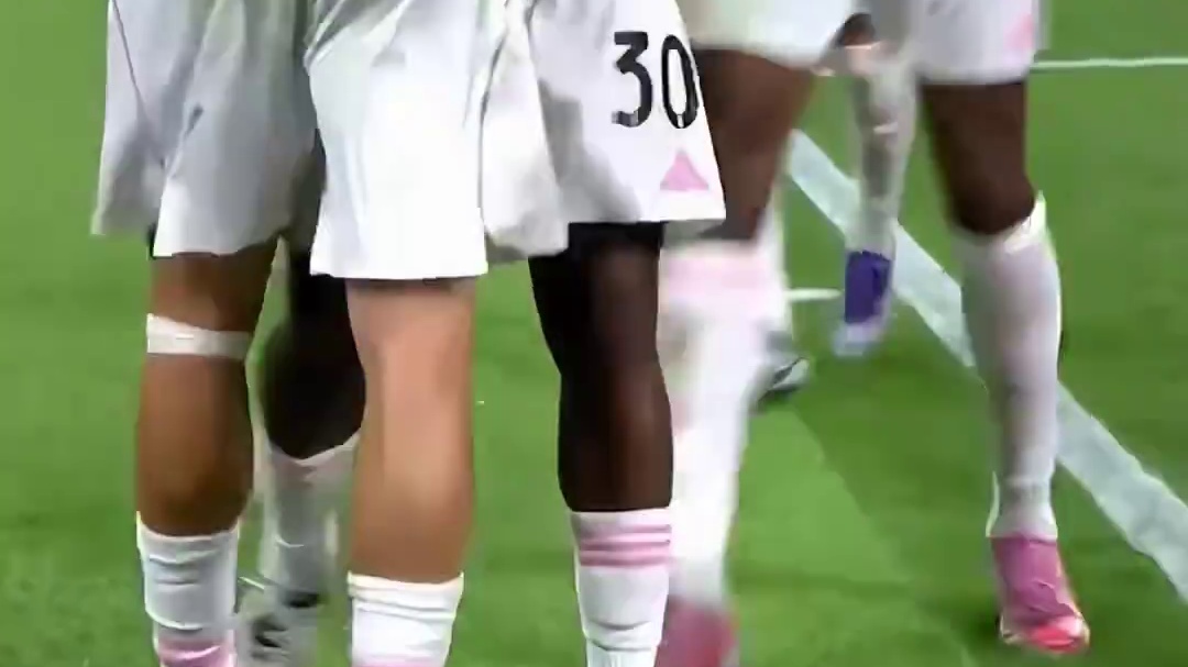 两颗进球的背后，少不了一个共同的数字 #足球#