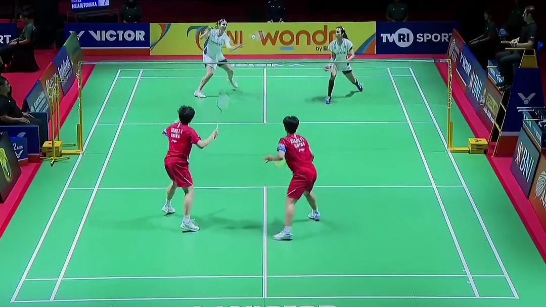 2025亚洲青年羽毛球锦标赛，姜向组合关键分处理失误，对手得分终结比赛