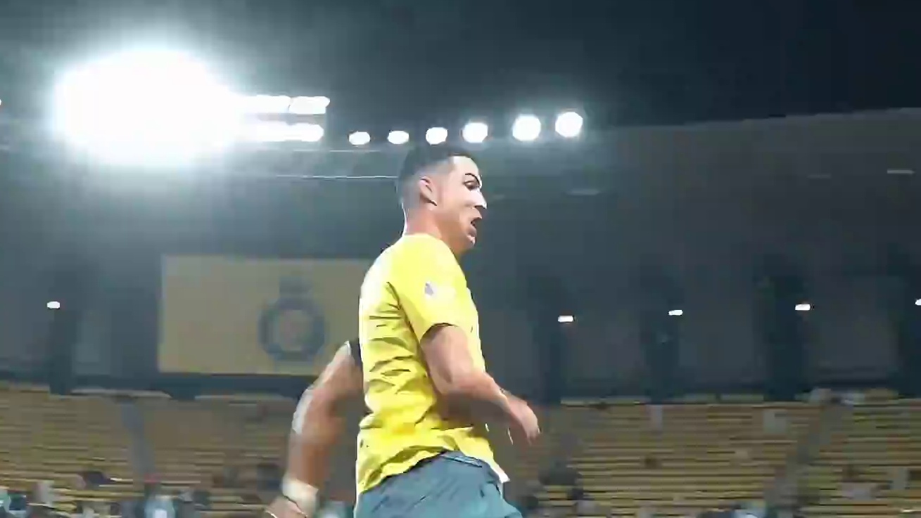 C罗帽子戏法，利雅得胜利官方发出视频致敬