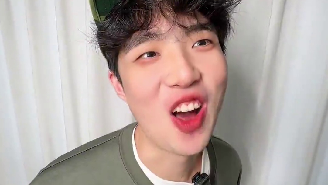 你军训时教官是这样的吗？#搞笑 #内容过于真实 #军训