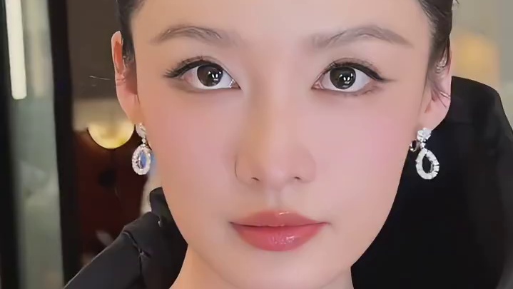 李沁竟然完全不会化妆！为了上花少还专门去上化妆课！