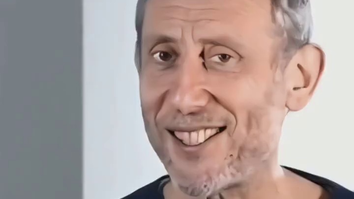 看看这挖笋和劈竹子的手法相当的熟练啊