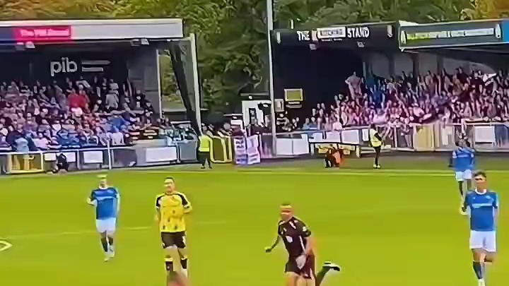 在整个小镇面前丢脸是什么体验