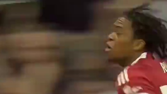 16岁的小孩，在利物浦英超首秀送绝杀