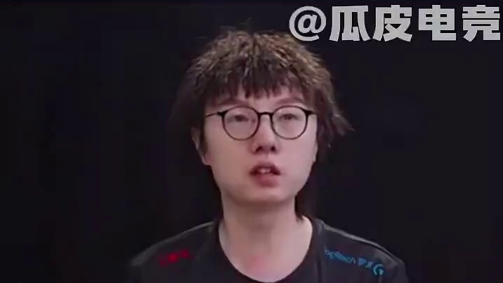 MLXG摒弃前嫌重新穿起RNG队服，Doinb直言不是给的太多。。。