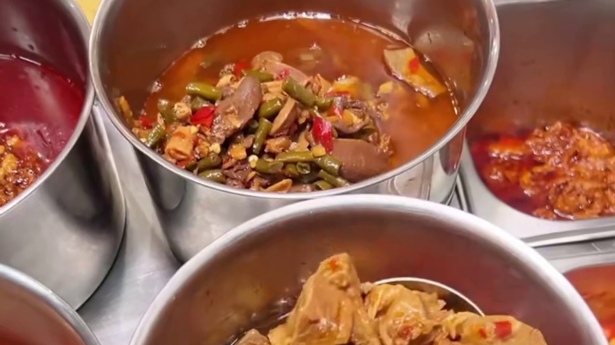 粉面店用成品浇头出餐根本不用愁