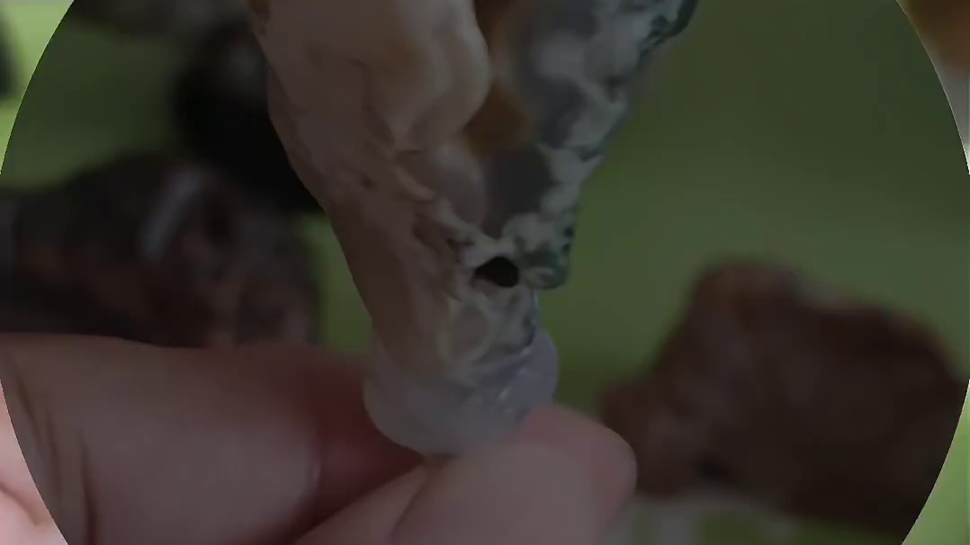 罕见蓝绿色龙鳞纹玛瑙兰花