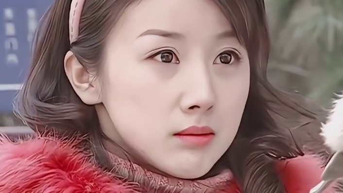 原来44岁孙菲菲是患上罕见病导致面容浮肿