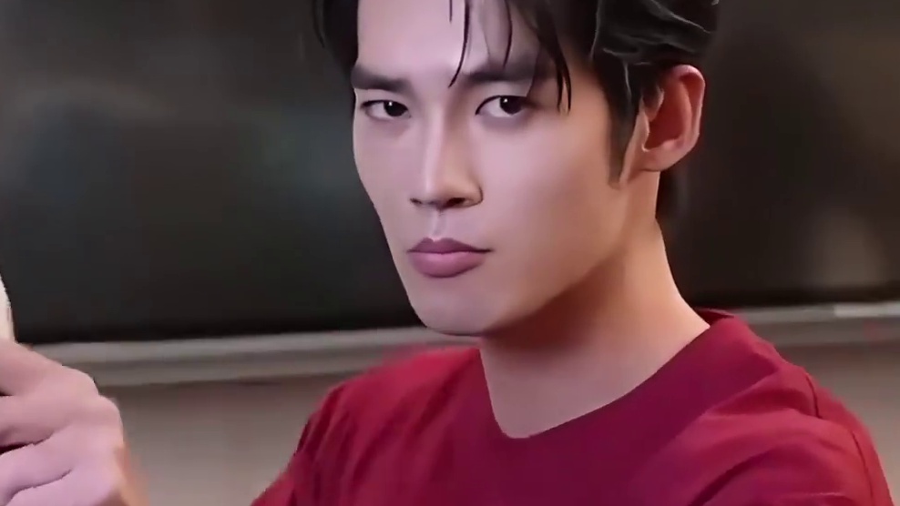 他是多面的青年演员