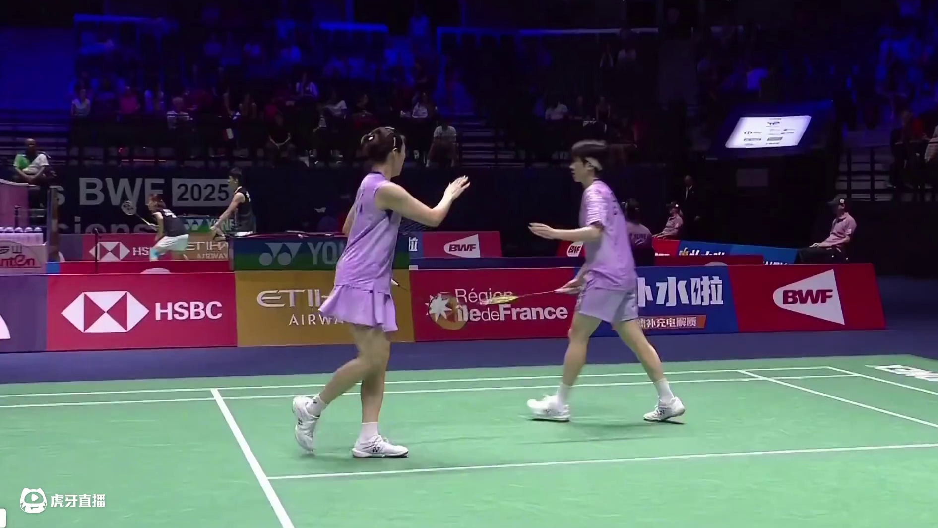 2025世界羽毛球锦标赛，贾一凡、张殊贤继续保持高压态，势终以21-5再下一城，锁定胜局