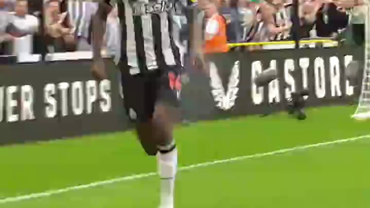 罗马诺：伊萨克 拒绝了纽卡斯尔联破纪录薪水及离队条款，只愿加盟利物浦#足球