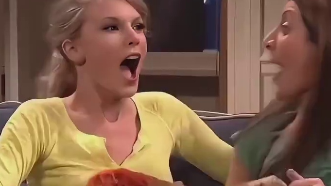 难怪那些反派都要扔鸡蛋