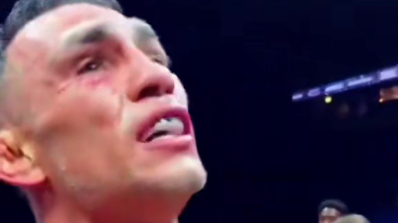 时隔6年的夜师傅夜魔托尼福克森，终于摆脱了自2019年到2025年的六连败魔咒，夜魔结束连败后怒吼