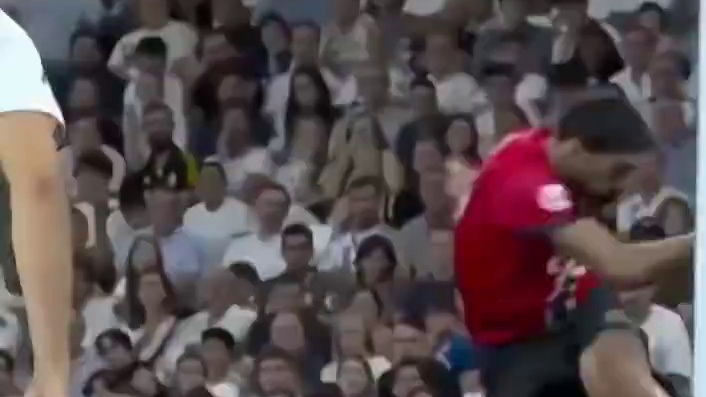 神了！卡雷拉斯门线位置飞身挡出对手必进球