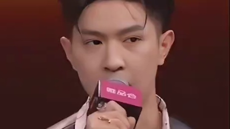 马伯骞 感谢黄子韬 鼓励他走出舒适圈向前辈学习 最后向黄子韬致敬salute太可爱了哈哈哈哈哈哈