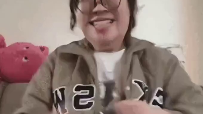 笑鼠了，你是说你白天有正式工作上班，下班卖西瓜报仇是吗？