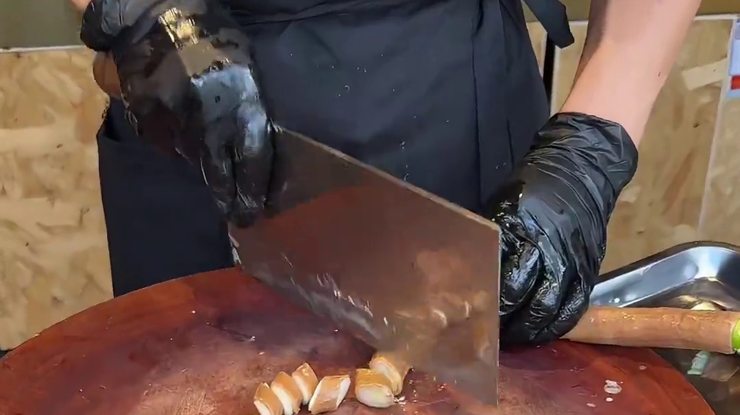 云南街边的清真烧烤能有多绝！回族朋友吃的太好啦