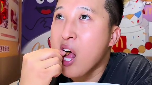 小时候吃过的味道，油梭子现在都成了一个超火的小吃品类了，童年的回忆现在吃感觉真好吃