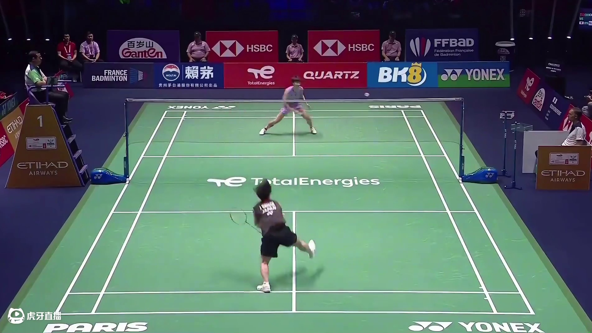 2025世界羽毛球锦标赛，山口茜频繁杀大对角，陈雨菲因脚伤回球质量下降，丢了首局