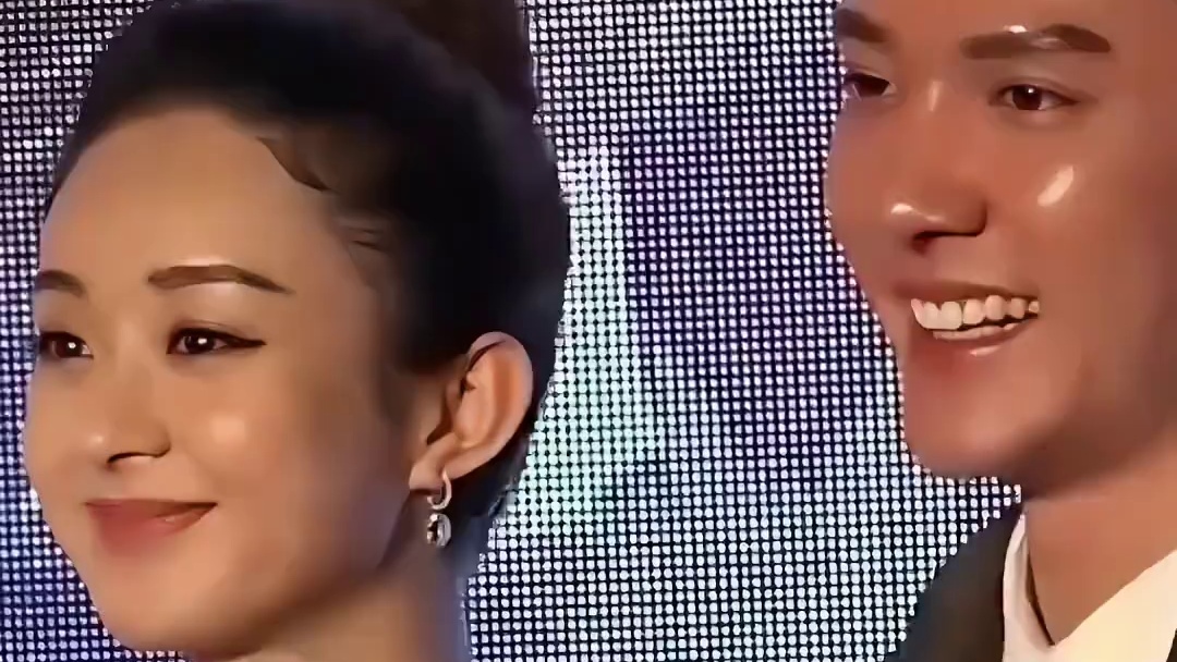 离婚后定下共同抚养的约定，为何却很少见冯绍峰自己带孩子？了解内情后才懂父爱的另一种守护 #冯绍峰 #