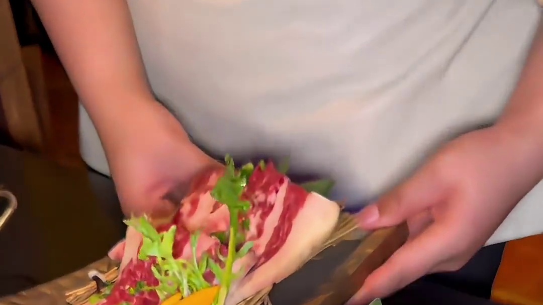 体验超牛品鉴大会，肉肉吃到嘴里爆汁