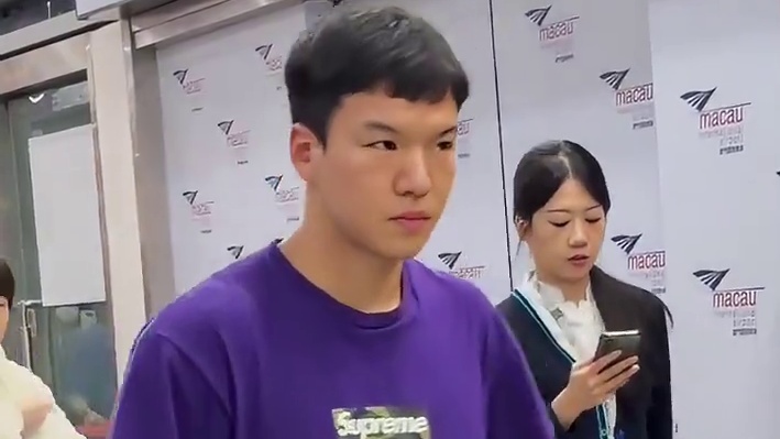 王楚钦压轴！国乒大部队平安抵达澳门！澳门赛加油呀！