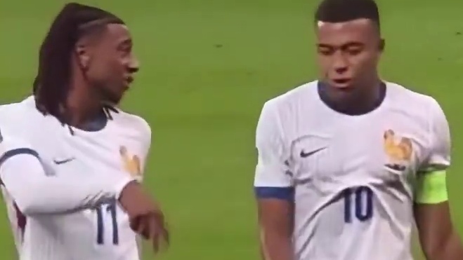 奥利塞与姆巴佩交流战术