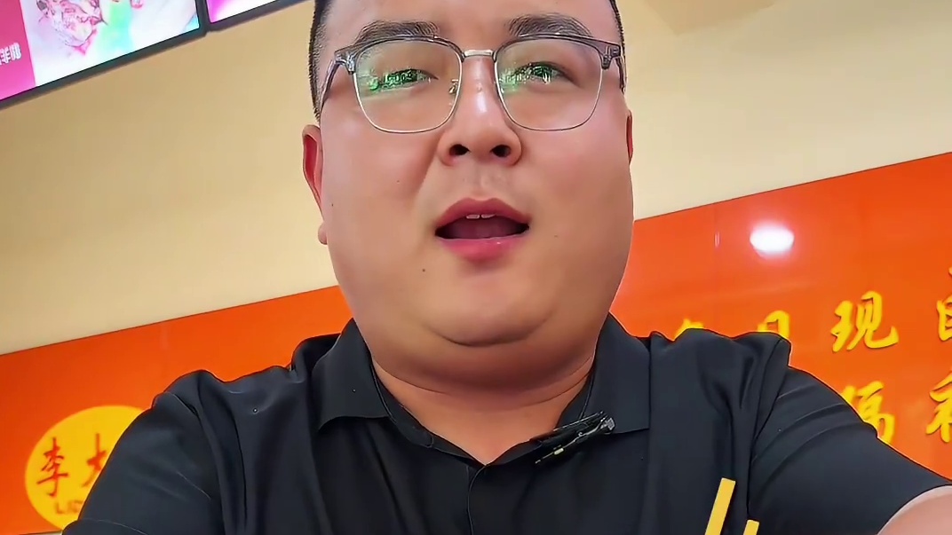 第474集：潍城小伙2分钟三斤牛窝骨，结果…#牛窝骨#美食挑战#麻辣羊头#鼓励合理饮食拒绝浪费粮食 