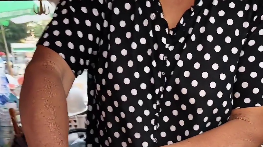 童年涮豆皮 5元25串加上老式的酱 满满的童年回忆