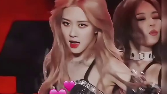 无论是奔跑还是回眸都太美了！元气少女！