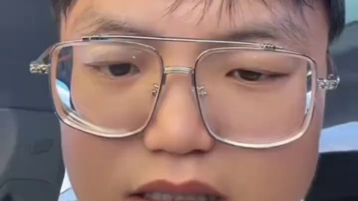 8日凌晨全国可赏月全食 月光免费，快乐无价 。各位都准备好你的摄影器材了么。天文奇观即将重现。凌晨 