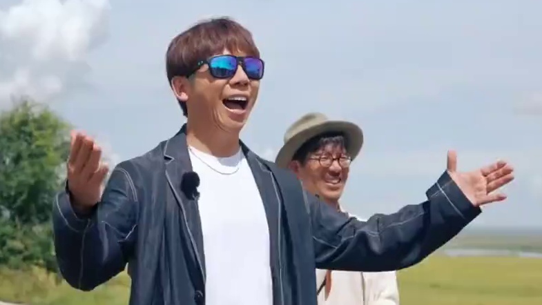 #听谁在唱歌  草原音乐人见面礼仪：直接对歌！杭盖一开嗓，于适胡海泉莫西子诗立刻应和！歌声里藏着的全
