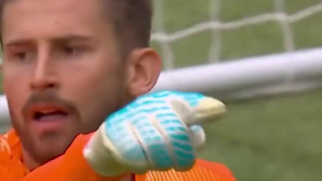 能吃饼也能做饼，哈兰德连续带球送出妙传