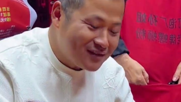 山西帅哥又来踢馆了！ #螺蛳粉