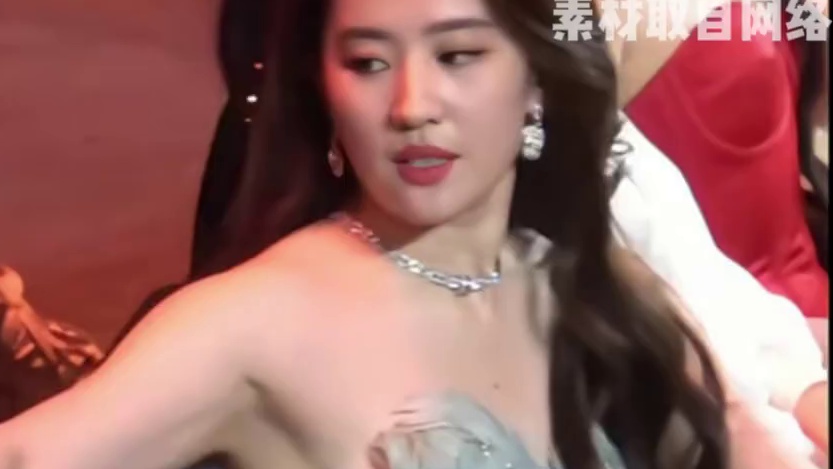 C位冷战！刘亦菲杨幂零交流，关系破裂实锤！