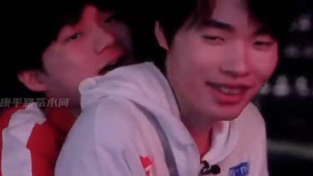 世界是一个巨大的粘鼠板#成都AG超玩会长生 #南通Hero久竞阿豆 #2025KPL夏季赛