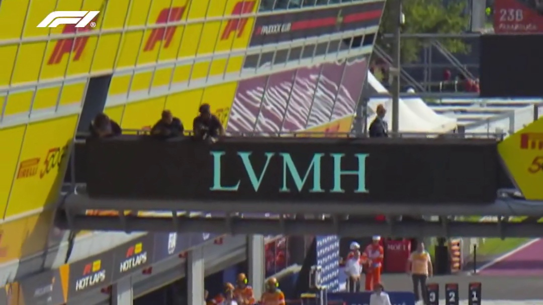 迈凯伦车队下达皮亚斯特里与诺里斯交换位置的指令 #f1 #迈凯伦