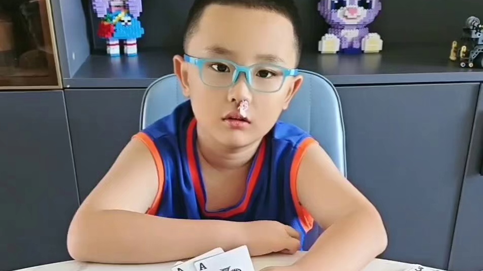 臭小子，你就乖乖认输吧？