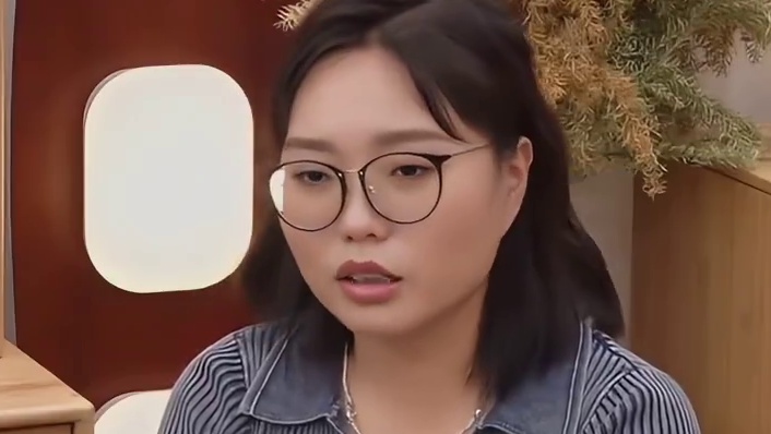 徐明浩因为一块肉跟队友吵架